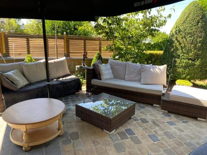 Bed and Breakfast Chez Monsieur Florenville Exterior foto